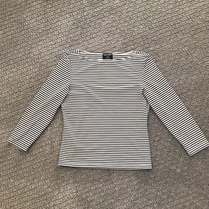 RALPH LAUREN BLUE AND WHITE PULLOVER TOP SIZE L (runs small)
